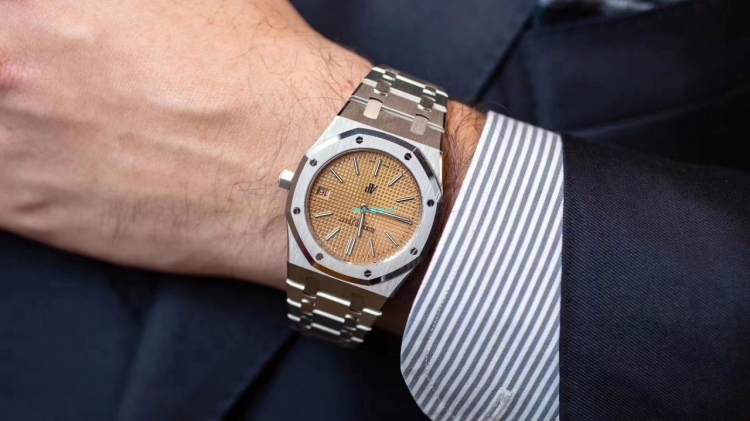 XF top replica AP watch Audemars Piguet Royal Oak series 15202BC.OO.1240BC.01 watch - Click Image to Close