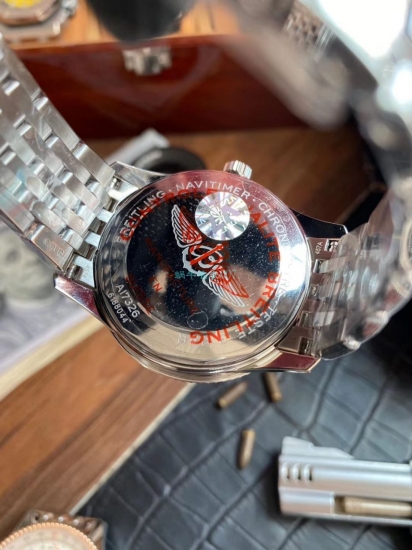 V7 High Quality Replica Watch Breitling Navitimer 1 Series U17326211G1A1 Watch - Click Image to Close