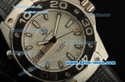 Tag Heuer Aquaracer 500 Calibre 5 Swiss ETA 2824 Automatic Movement Titanium Case with White Dial and White Stick Markers-Rubber Strap