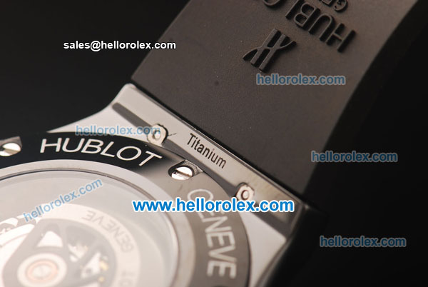 Hublot Classic Fusion Swiss ETA 2824 Automatic Ceramic Case with Black Carbon Fiber Dial and Black Rubber Strap-1:1 Original - Click Image to Close