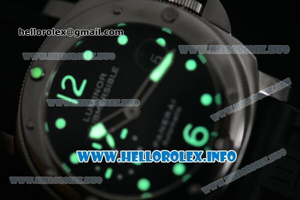 Panerai Luminor Submersible Automatic Acciaio PAM 024 Swiss Valjoux 7750 Automatic Steel Case with Black Dial and Rubber Strap - Dot/Arabic Numeral Markers (KW) - Click Image to Close