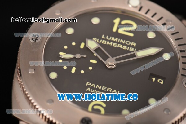 Panerai PAM 571 Luminor Submersible Celebrating the 10th Anniversary of the Panerai Classic Yachts Challenge Titanium Case with Black Dial and Luminous Markers - Click Image to Close